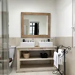 La Mirabeau