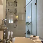 La Mirabeau
