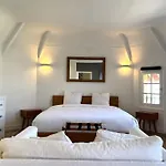 빌라 La Mirabeau *