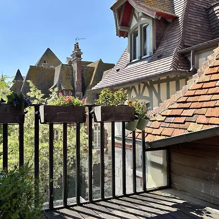 ヴィラ La Mirabeau *